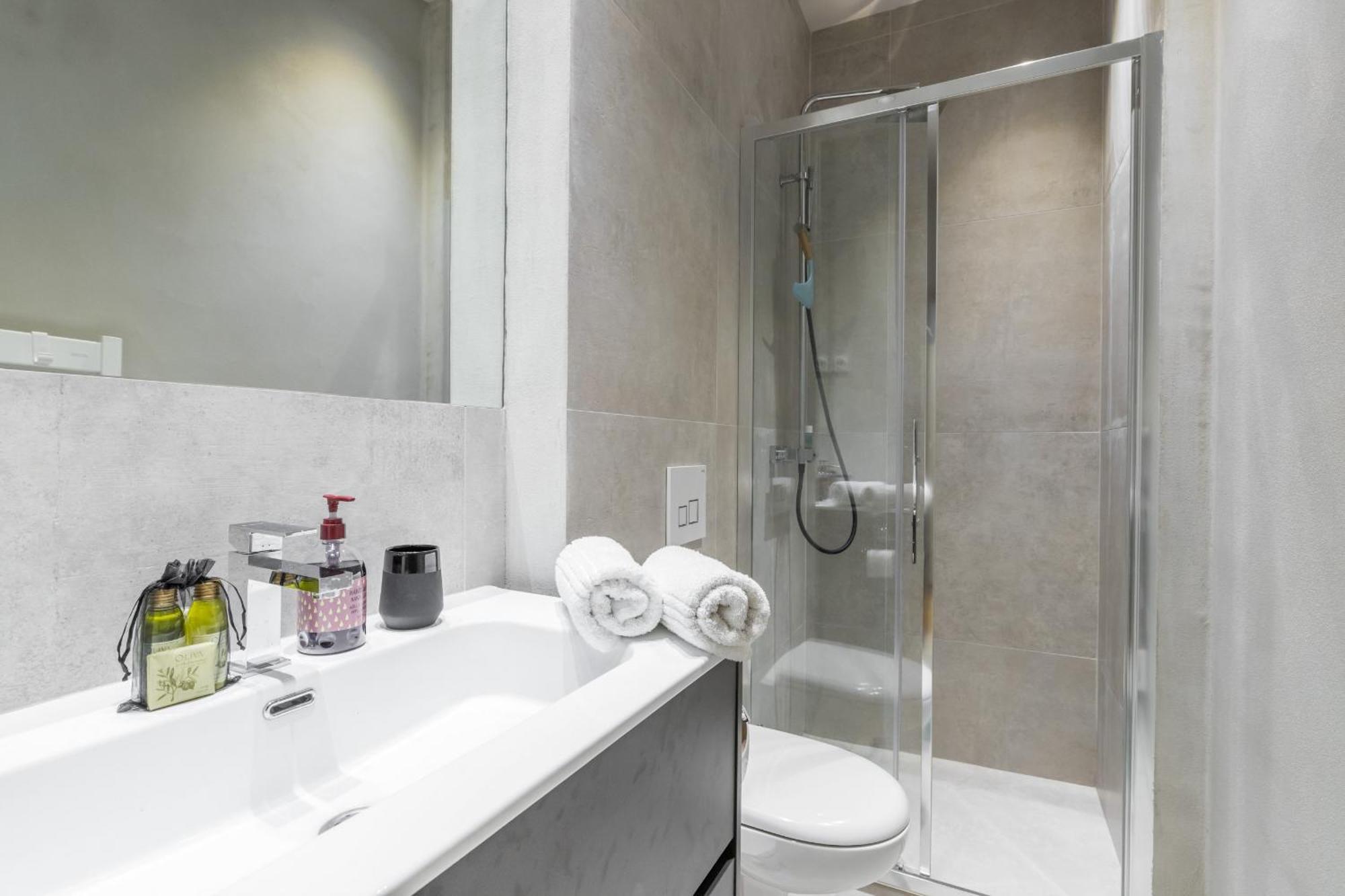 Refined & Cozy 1 Bedroom Downtown Appartement *